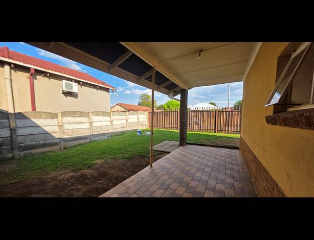 3 BEDROOM HOUSE FOR SALE IN GEDULD EXT 1